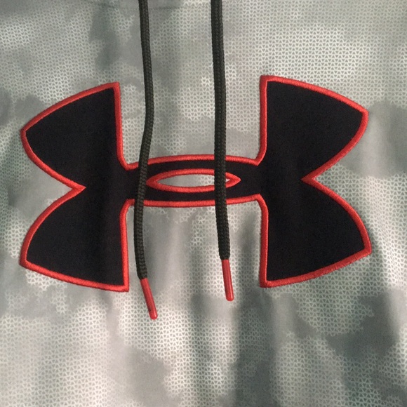 Under Armor Pullover - Picture 2 of 4